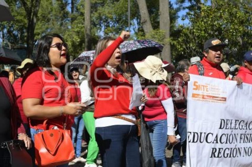 TLAXCALA . MANIFESTACIÓN SINDICATOS