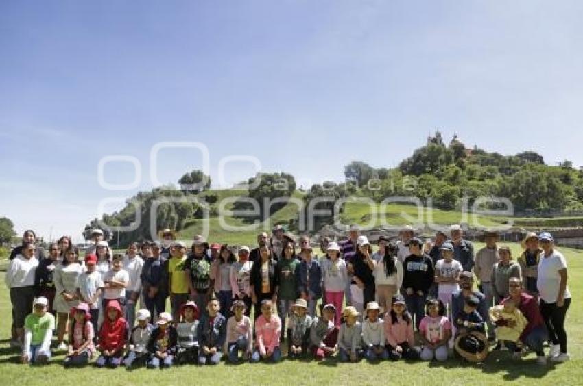 PIRAMIDE DE CHOLULA . CURSOS DE VERANO