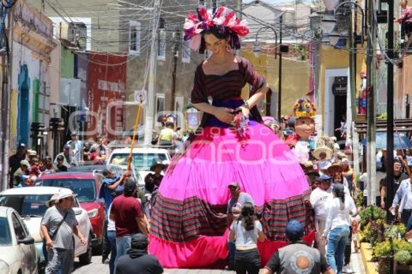 ATLIXCO . DESFILE DE MOJIGANGAS