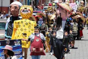 ATLIXCO . DESFILE DE MOJIGANGAS