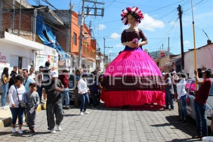 ATLIXCO . DESFILE DE MOJIGANGAS