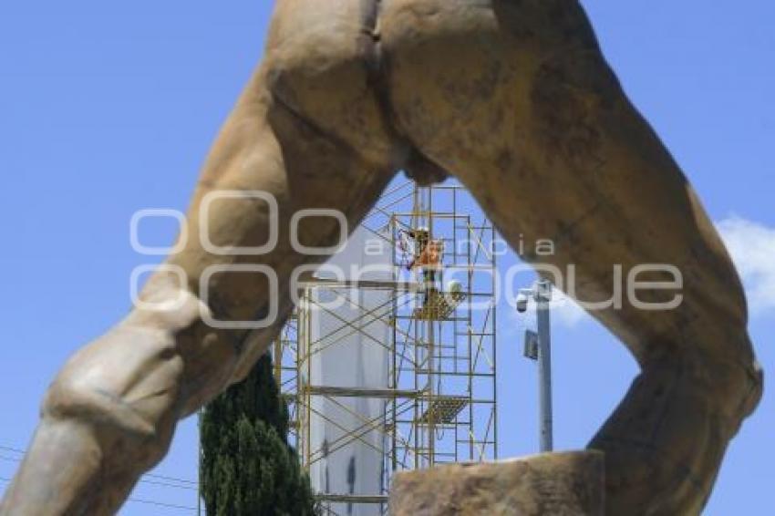 TLAXCALA . MANTENIMIENTO ESCULTURA ALFARO