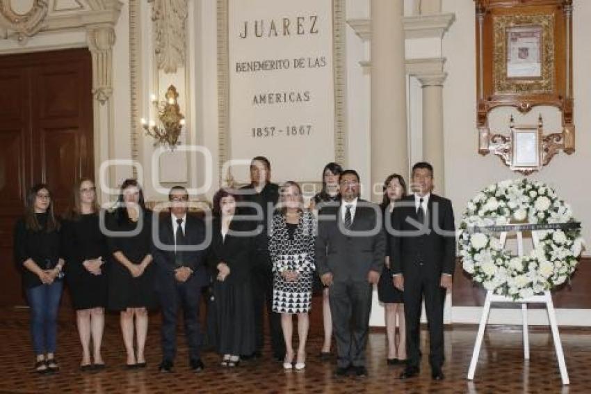 CEREMONIA LUCTUOSA . ANA LAURA MARTÍNEZ