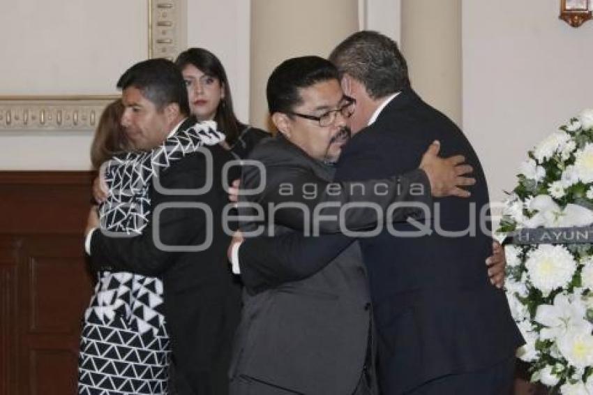 CEREMONIA LUCTUOSA . ANA LAURA MARTÍNEZ