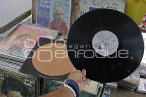 DÍA INTERNACIONAL DEL DISCO DE VINILO