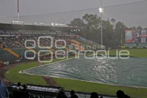 ESTADIO DE BÉISBOL . GRANIZADA