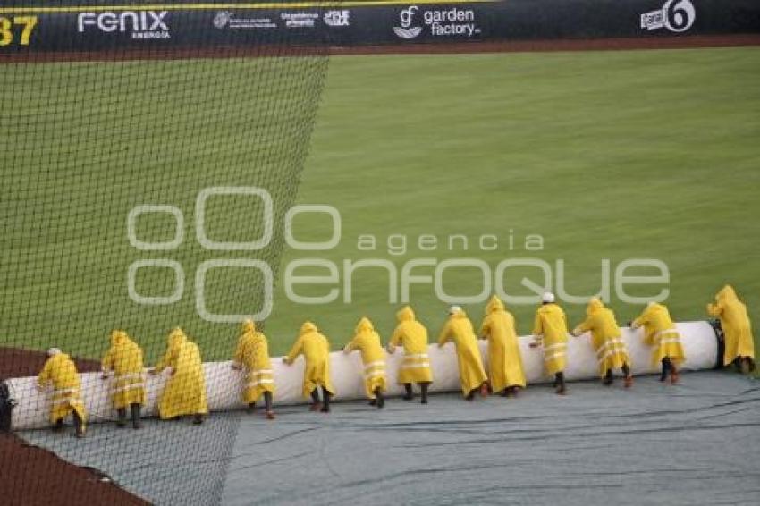 ESTADIO DE BÉISBOL . GRANIZADA