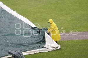 ESTADIO DE BÉISBOL . GRANIZADA