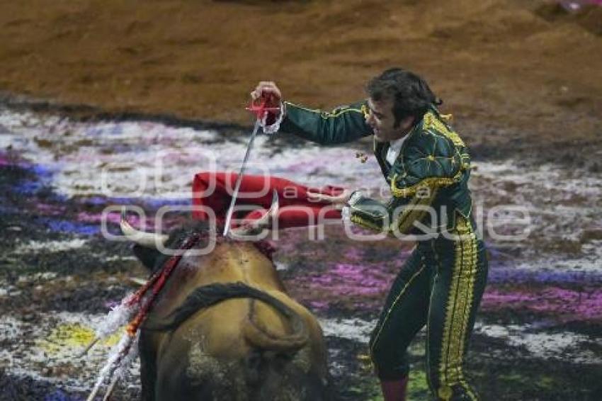 TLAXCALA . CORRIDA DE LAS LUCES