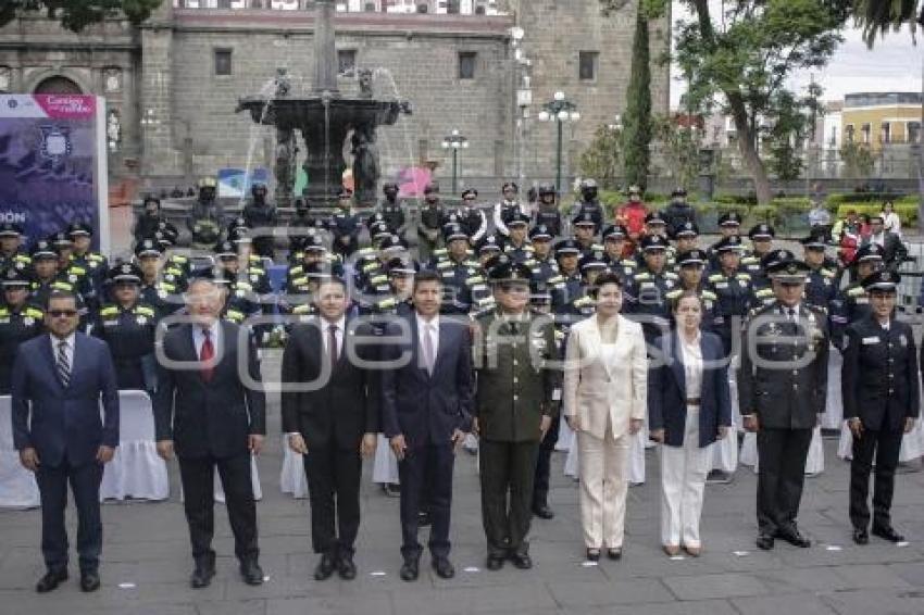 AYUNTAMIENTO. GRADUACIÓN POLICÍAS