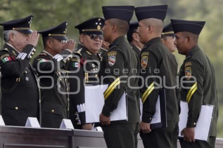 EJÉRCITO . GRADUACIÓN DE SARGENTOS