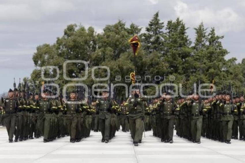 EJÉRCITO . GRADUACIÓN DE SARGENTOS