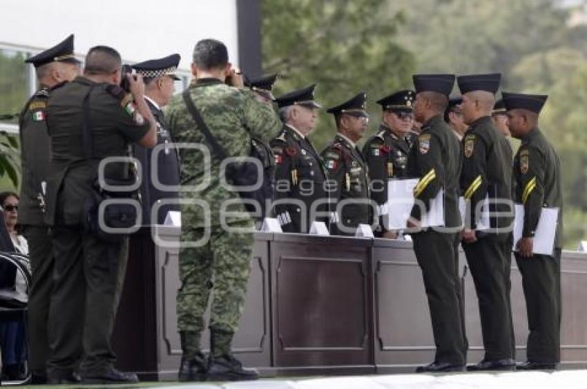 EJÉRCITO . GRADUACIÓN DE SARGENTOS