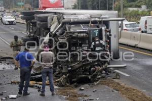 TLAXCALA . TRÁILER VOLCADO