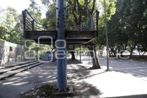 PUENTE PEATONAL