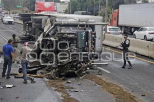 TLAXCALA . TRÁILER VOLCADO