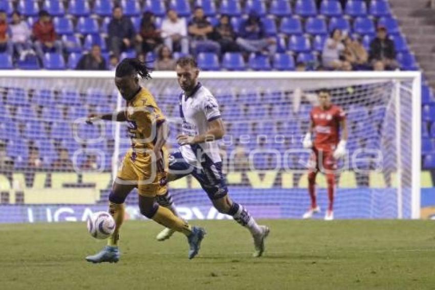 FÚTBOL . CLUB PUEBLA VS SAN LUIS