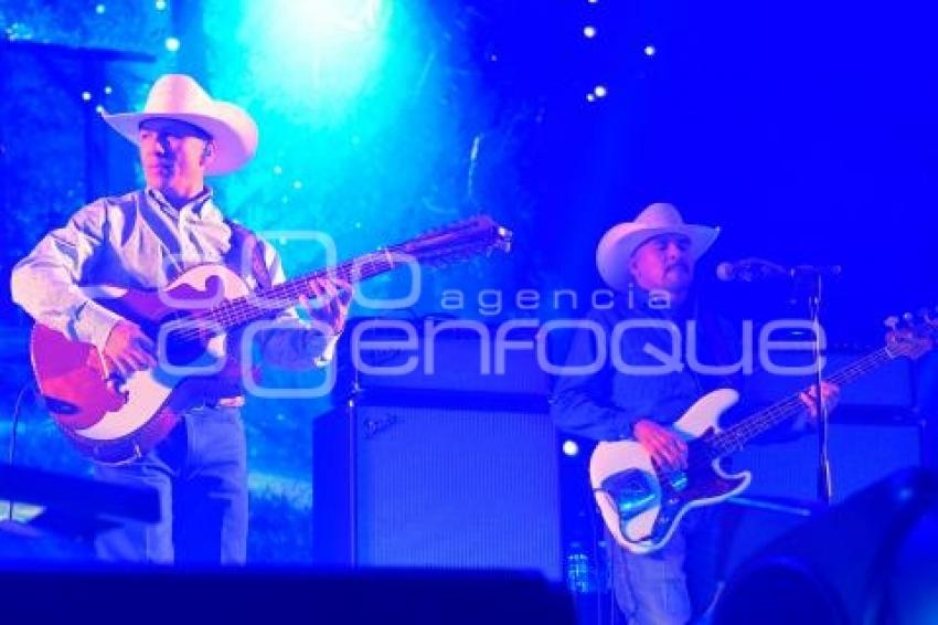 CONCIERTO . INTOCABLE