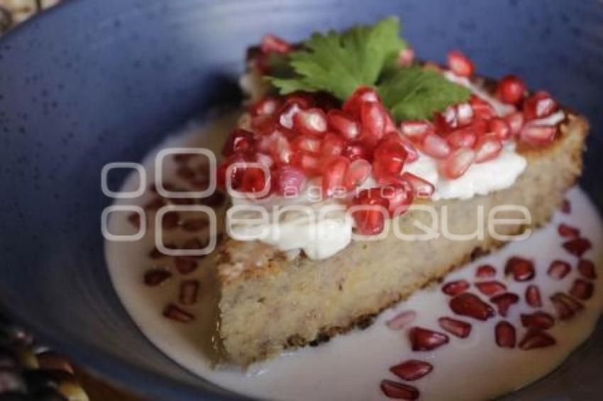 PAN DE CHILE EN NOGADA