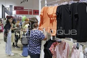 ECONOMÍA . TIENDA DE ROPA