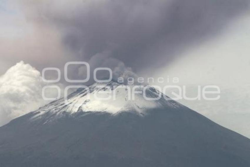 FUMAROLA . VOLCÁN POPOCATÉPETL