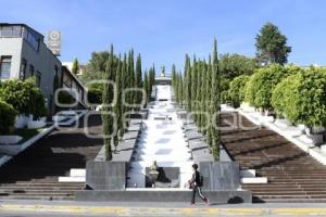 TLAXCALA . ESCALINATAS LOS HÉROES