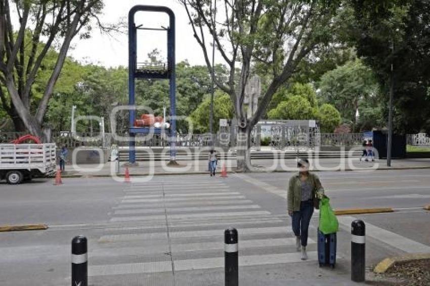 PUENTE PEATONAL