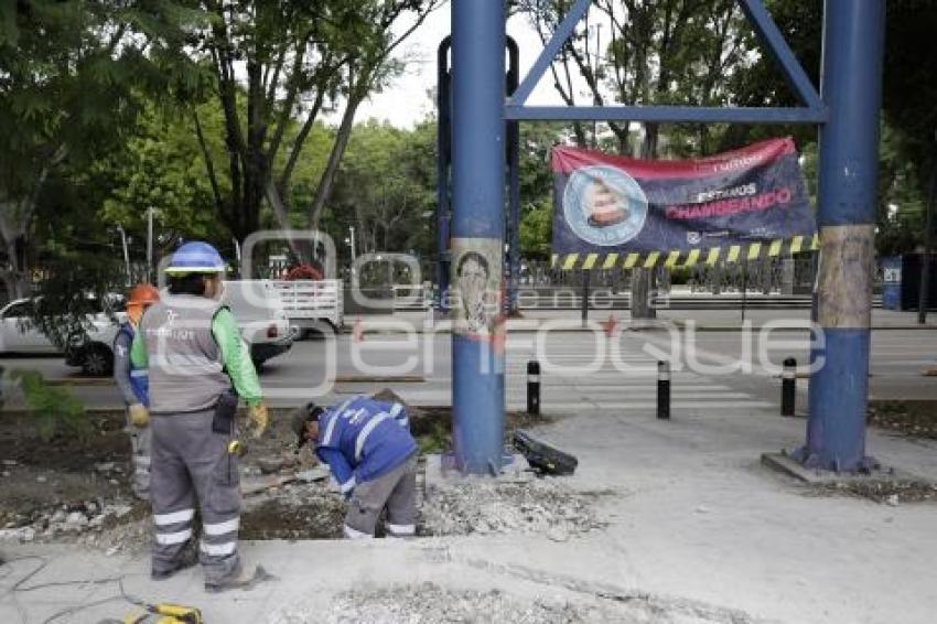 PUENTE PEATONAL