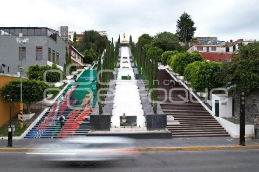 TLAXCALA . ESCALINATAS LOS HÉROES