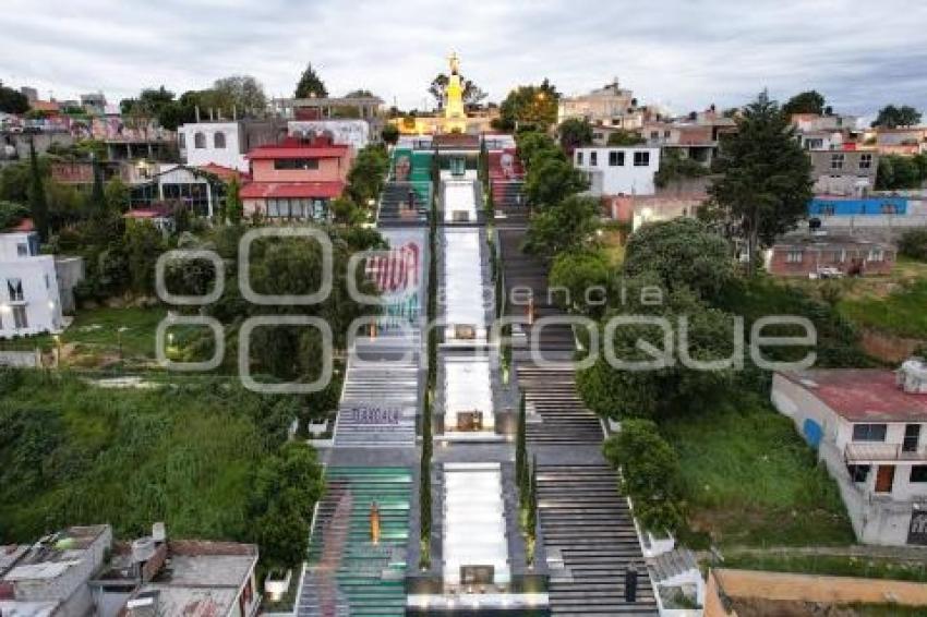 TLAXCALA . ESCALINATAS LOS HÉROES