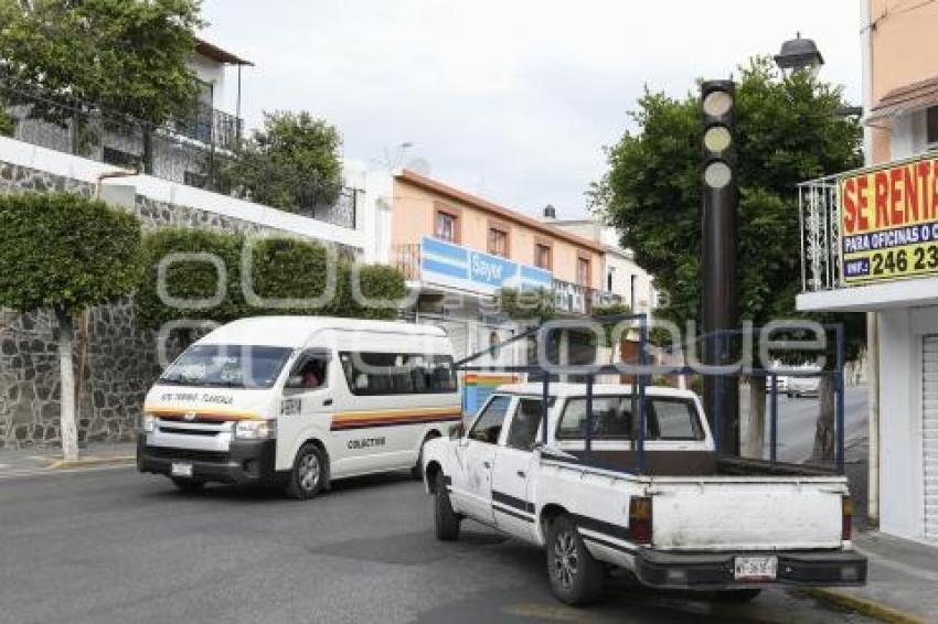 TLAXCALA . SEMÁFORO DESCOMPUESTO