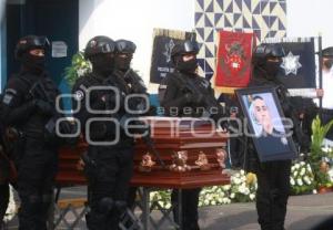 HOMENAJE POLICÍA CAÍDO