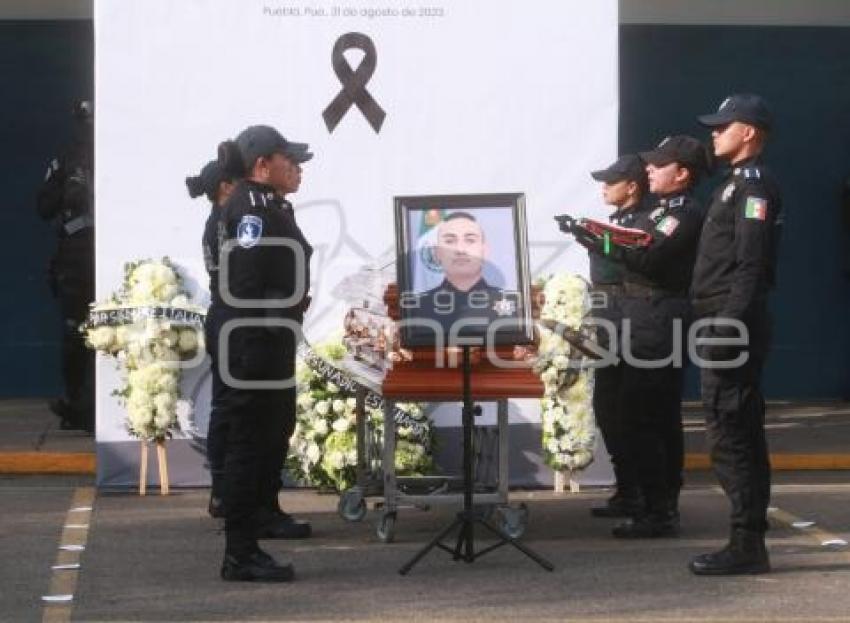 HOMENAJE POLICÍA CAÍDO