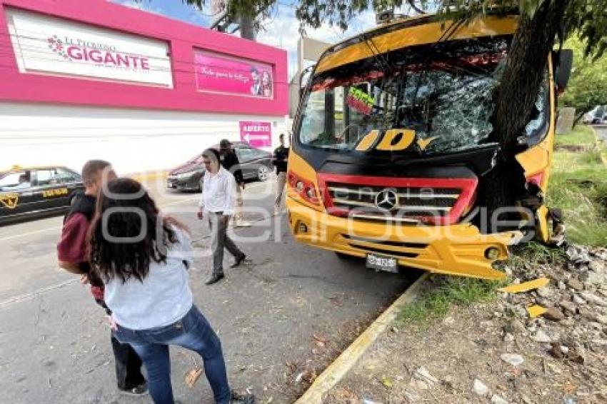 ACCIDENTE TRANSPORTE PÚBLICO