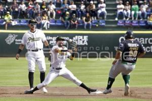 BÉISBOL . PERICOS VS LEONES