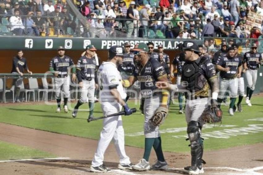 BÉISBOL . PERICOS VS LEONES