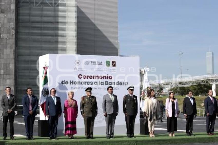 HONORES A LA BANDERA