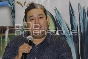 CÉSAR ESPINOSA