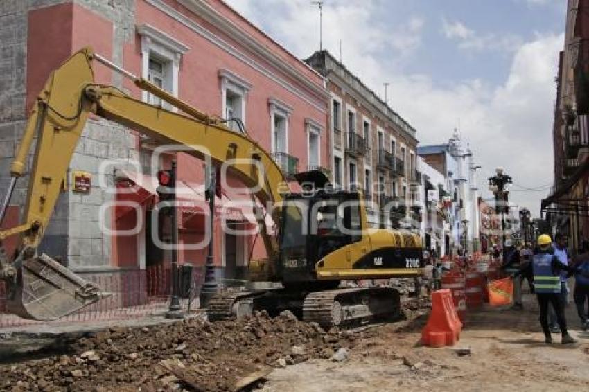 REHABILITACIÓN . CALLE 16 SEPTIEMBRE