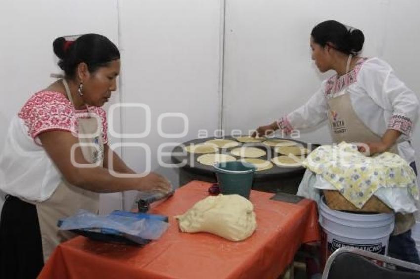 TURISMO . COCINERAS TRADICIONALES