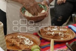 TURISMO . COCINERAS TRADICIONALES