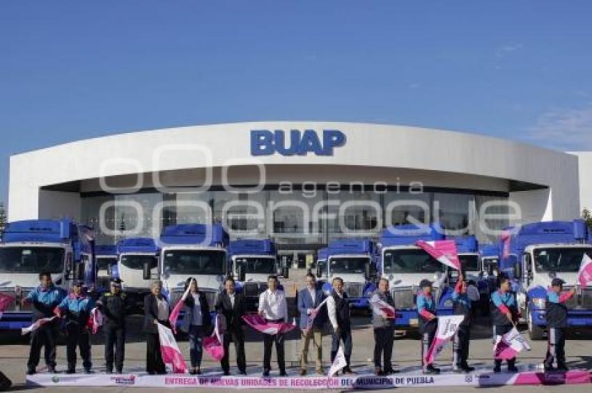 AYUNTAMIENTO . CAMIONES DE RECOLECCIÓN