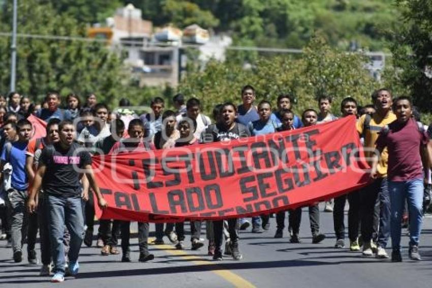 TLAXCALA . MANIFESTACIÓN NORMALISTAS