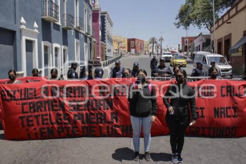 MANIFESTACIÓN . NORMALISTAS