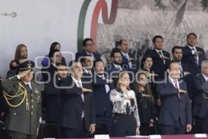 GOBIERNO . CEREMONIA NIÑOS HÉROES