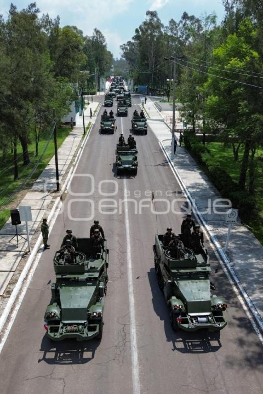 XXV ZONA MILITAR . ENSAYO DESFILE