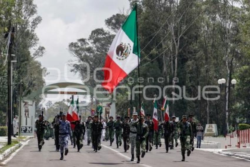 XXV ZONA MILITAR . ENSAYO DESFILE