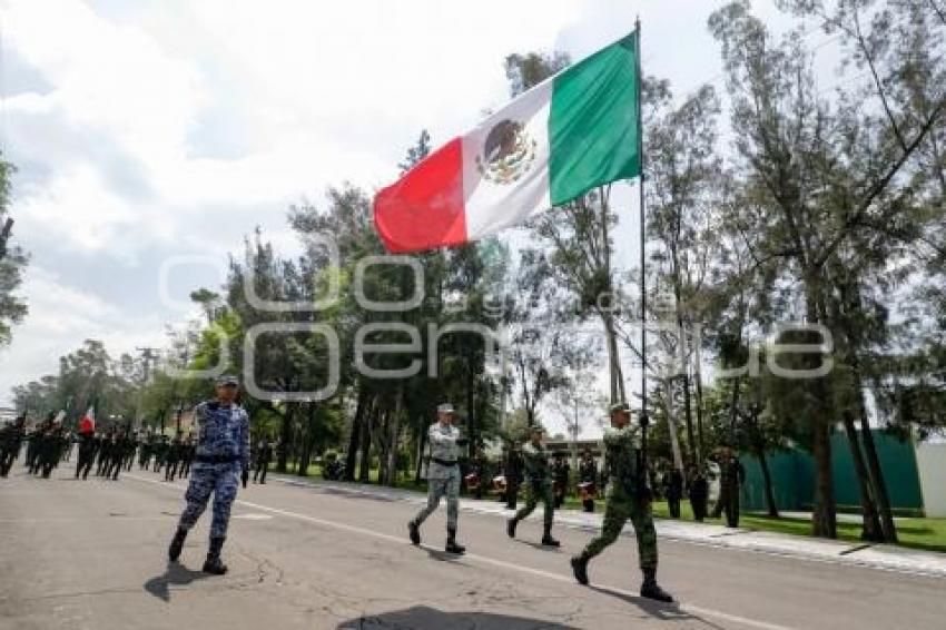 XXV ZONA MILITAR . ENSAYO DESFILE