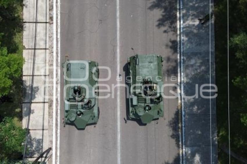 XXV ZONA MILITAR . ENSAYO DESFILE