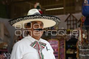 TLAXCALA . MERCADO DE ARTESANOS